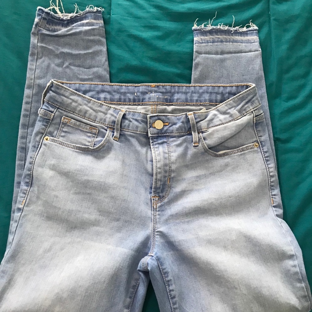 Old Navy Mid-rise raw edge the Rockstar jeans
